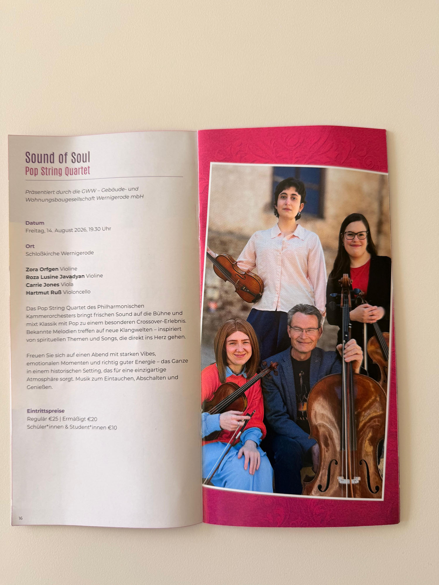Das „Pop String Quartet“ des Philharmonischen Kammerorchesters im Programmheft der Wernigeröder SchloßFestspiele 2026, präsentiert von der GWW
